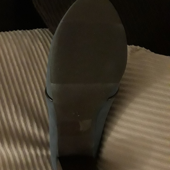 Boots - Picture 4 of 5